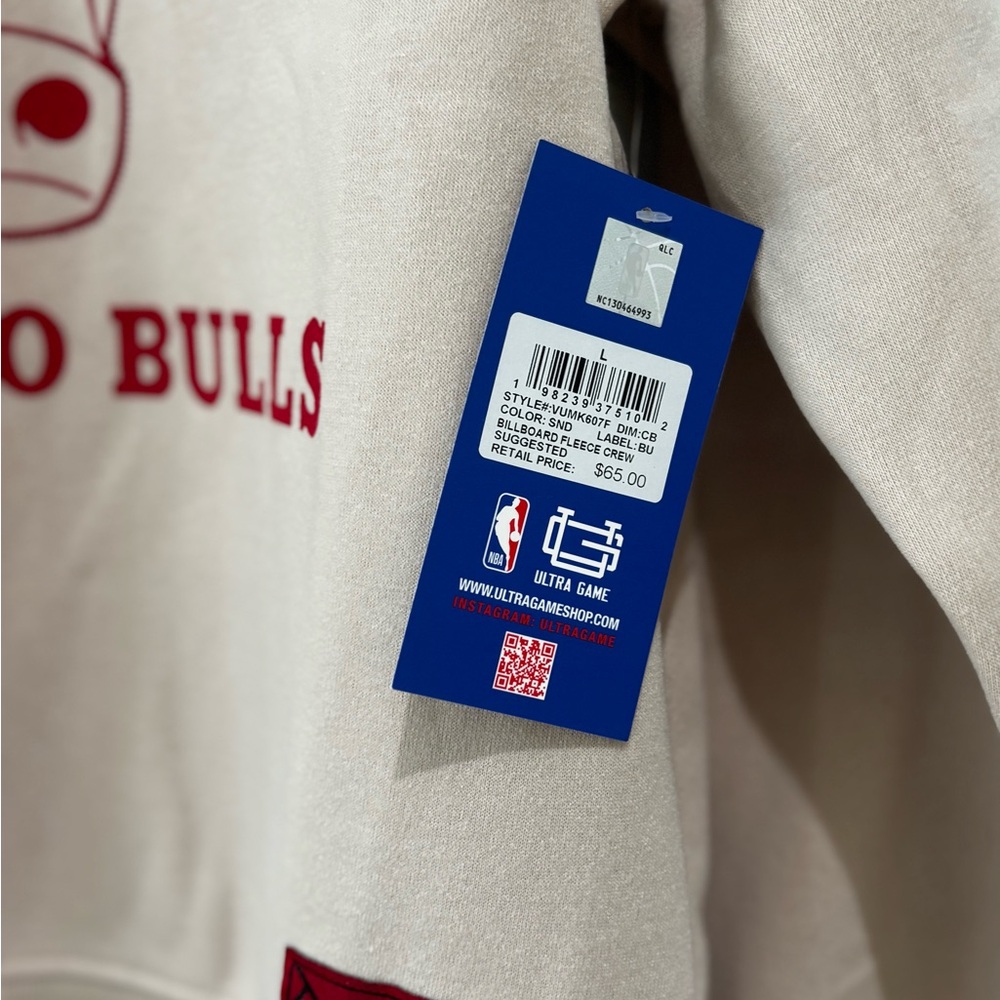 Chicago Bulls Cream Sweatshirt Size L New with Tags - Picture 2 of 3